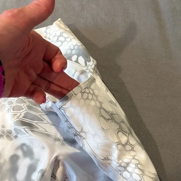 Born Primitive DigiCam Leggings - Picture 3 of 3